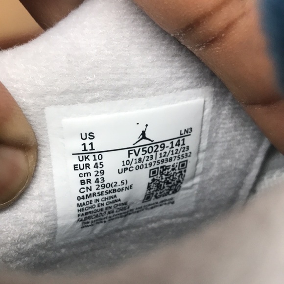 2024 Air Jordan 4 Retro “Military Blue” - Picture 13 of 16